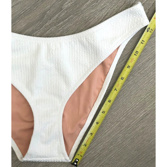 J. Crew Women's Textured Curved-Waist Cheeky Bikini Bottom White Size Large NWT - Picture 8 of 16